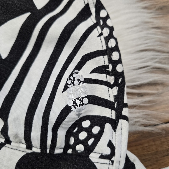 Free People Movement RARE Limited Edition Printed Hot Shot Onsie Medium - Picture 16 of 16